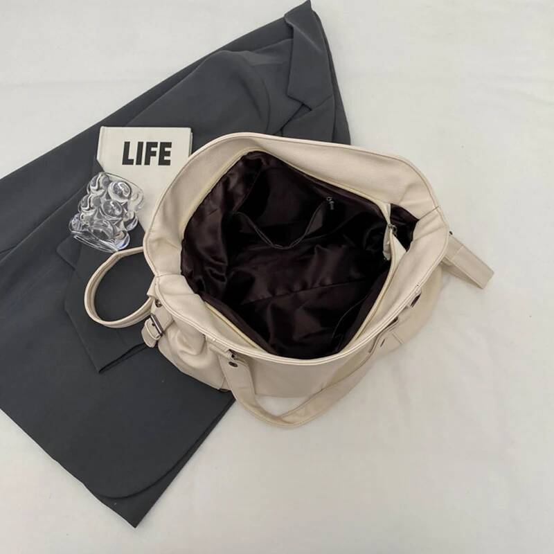 Autumn New Women s Crossbody Bag Large Capacity Fashionable Handbag Soft Leather PU New Retro Women s Handbag Autumn New Designer Bag Women s Shoulder