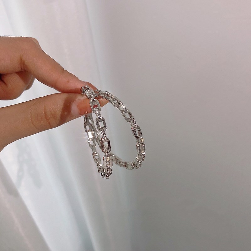 Chic Vintage-Inspired Hollow Ring Style Dangle Earrings Featuring Antique Plating