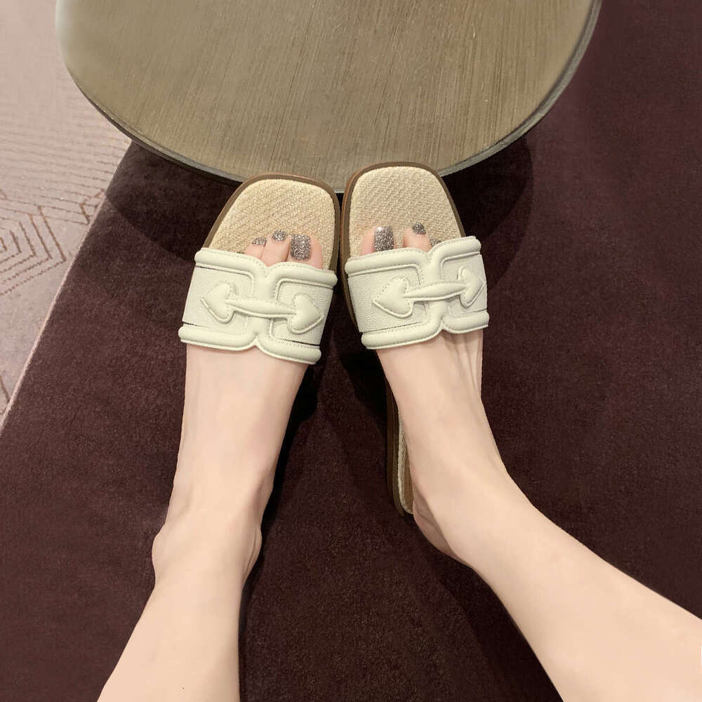 Cowhide Version ~ New Thick Heel Woven Slippers for Women, Summer Fashion Beach Shoes, Half Slippers, French Style Evening Breeze Sandals