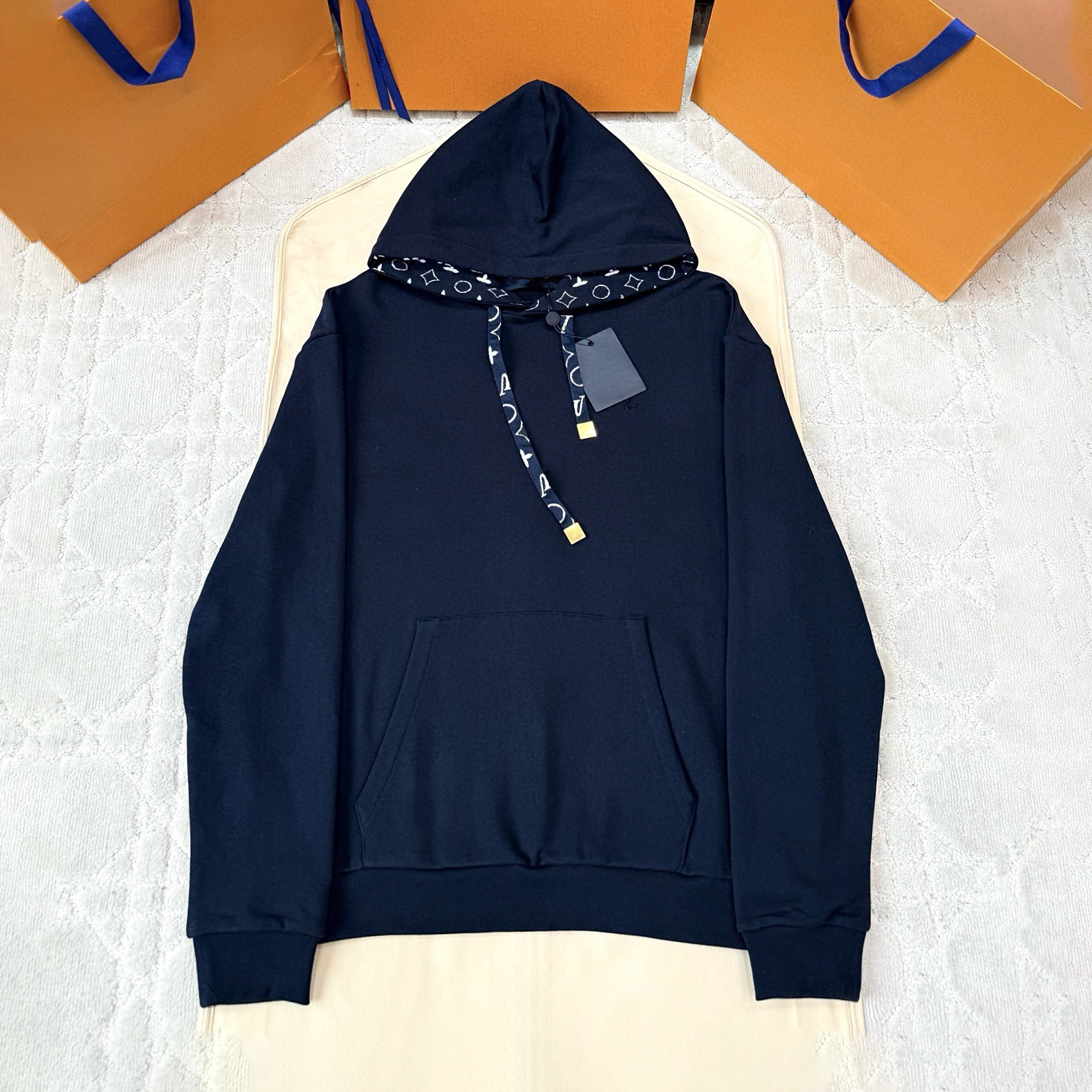 High quality designer men's men's hoodie, street sports shirt, fashionable and versatile pullover, cotton long sleeved hoodie