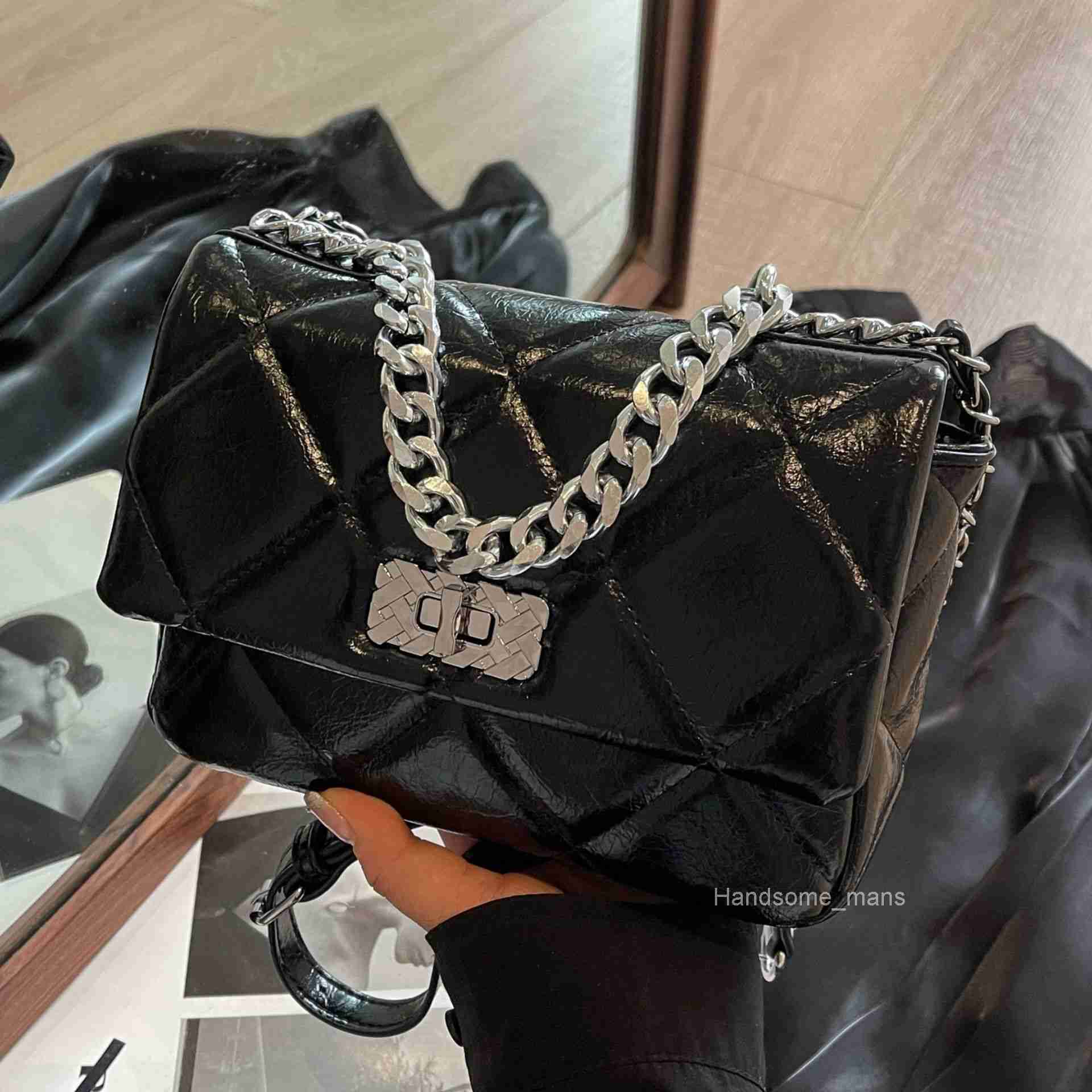 Fashion Small Bag Womens Bag Summer New Korean Style Quilted Shoulder Bag Chain Crossbody Bag Small Square Bag