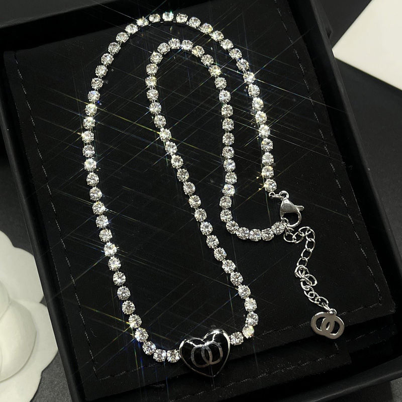 Crystal Necklace Men Womens Stainless Steel Pendant Necklace Fashion Women Rhinestone Letter Chains Necklaces Choker Chain Wedding Gifts Charm Jewelry