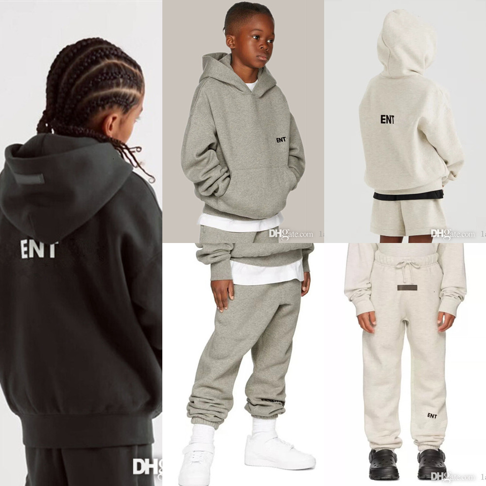 Autumn Winter Kids Designer Clothes Tracskuit Leisure Loose Sports Sweatsuit Two Piece Set Long Sleeve Hoodie And Casual Trousers Childrens Clothing Sets