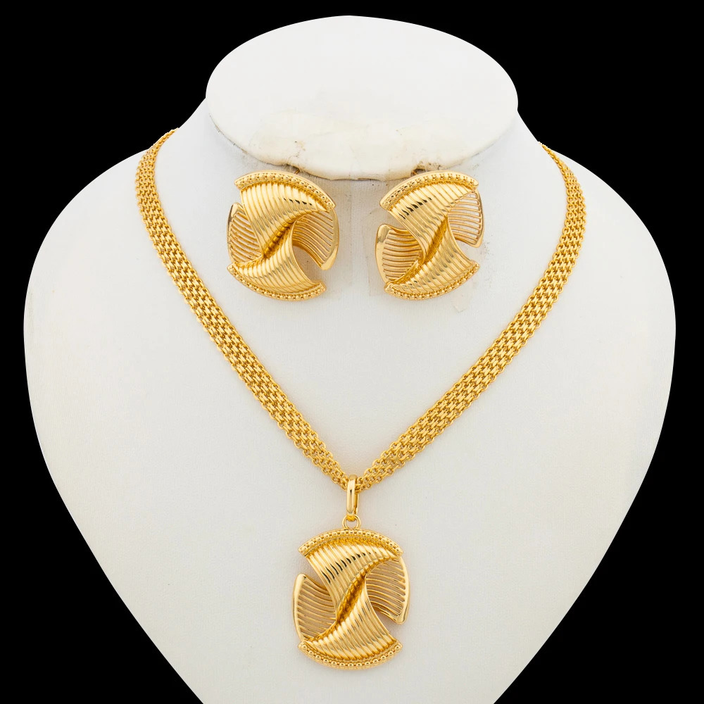 Dubai Earrings and Pendant Necklace Jewelry Set for Party African Clip Earrings and Necklace Gold Plated Jewelry Set Accessories 250818