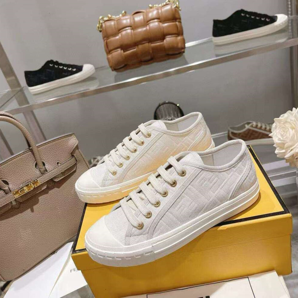 Shoes With Embroidered Letters And Floral Patterns Height Increasing Board Shoes Thick Soles Casual Ultra Light Trendy Internet Famous Brand Shoes 1Fa