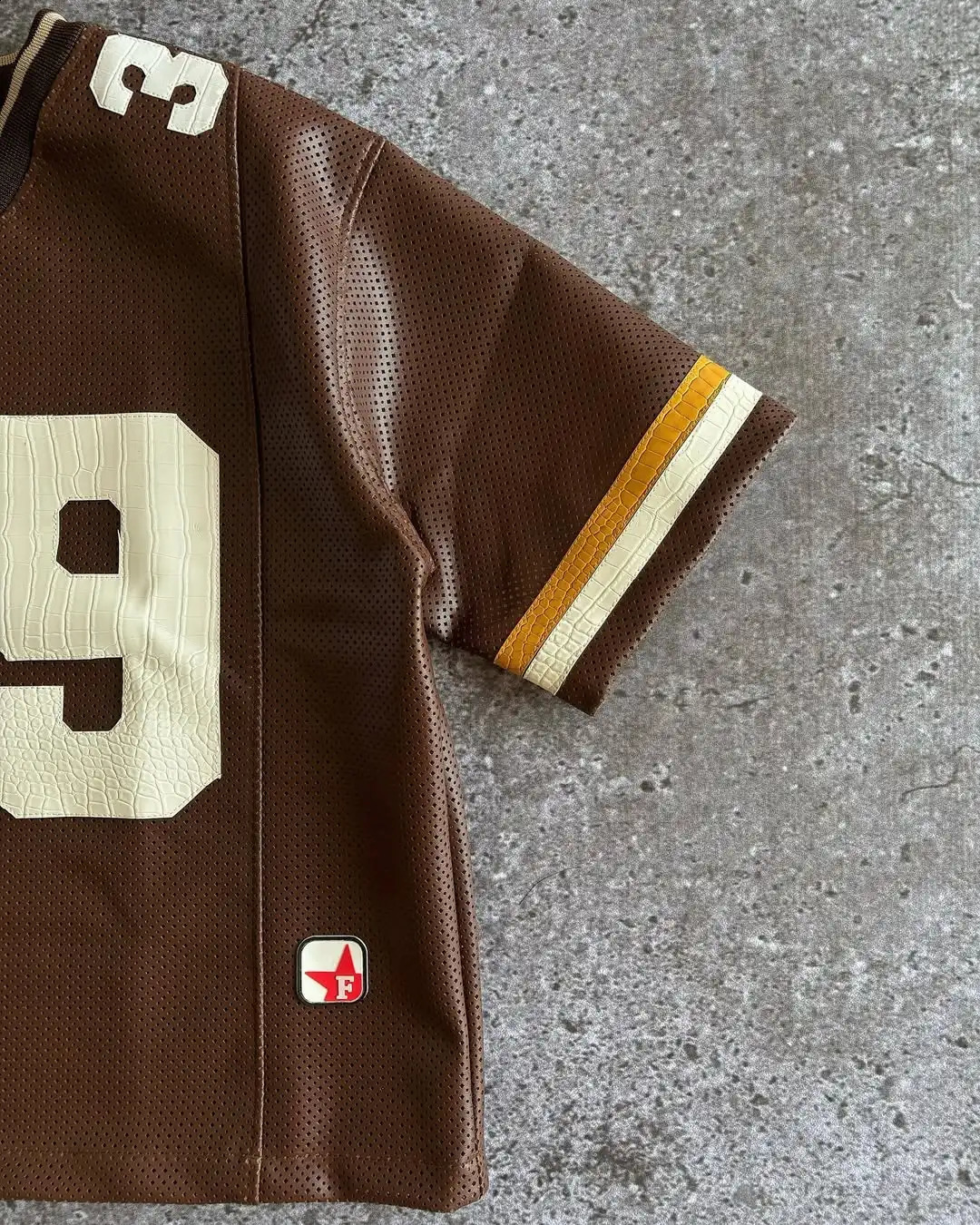 Y2K Streetwear Football Jersey Mens Womens Tshirt Brown Oversized Short Sleeve Shirt with Number 39 Tops 250821