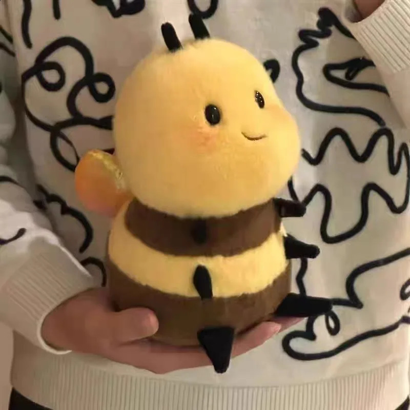 20CM Cute Fluffy Ladybug Little Bee Plush Toy Animal Honey Bee Stuffed Insect Toys with Wings PLushie Cartoon Kawaii Doll Kids 250820