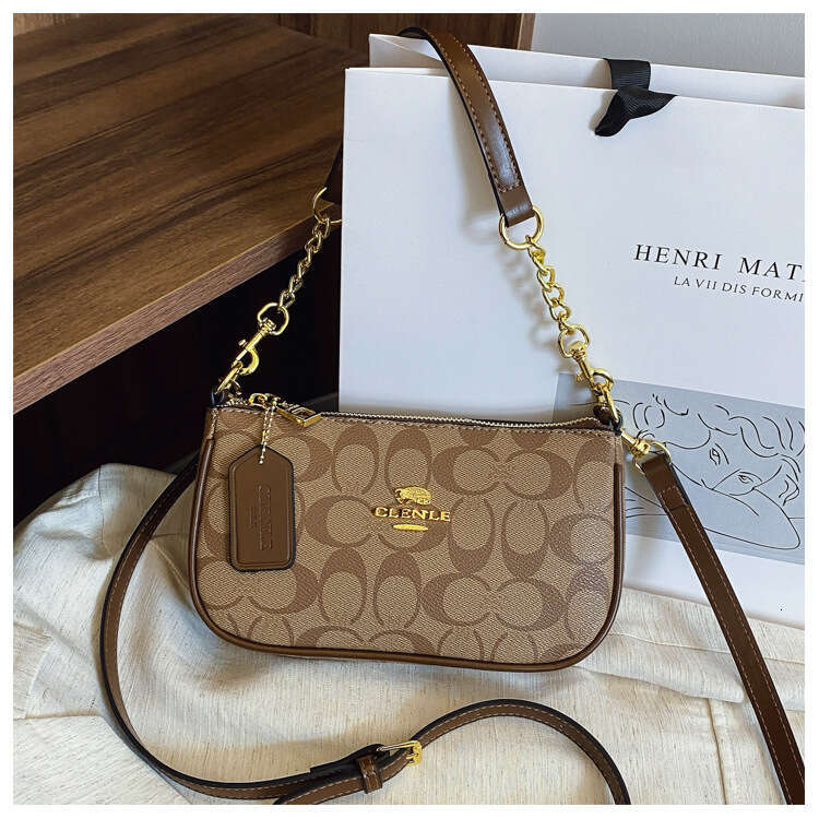 Designer Women Shoulder Bag Fashion Bear Graffiti Small Square for Women 2025 New Letter Printed Chain Crossbody Bag XMAS Gift