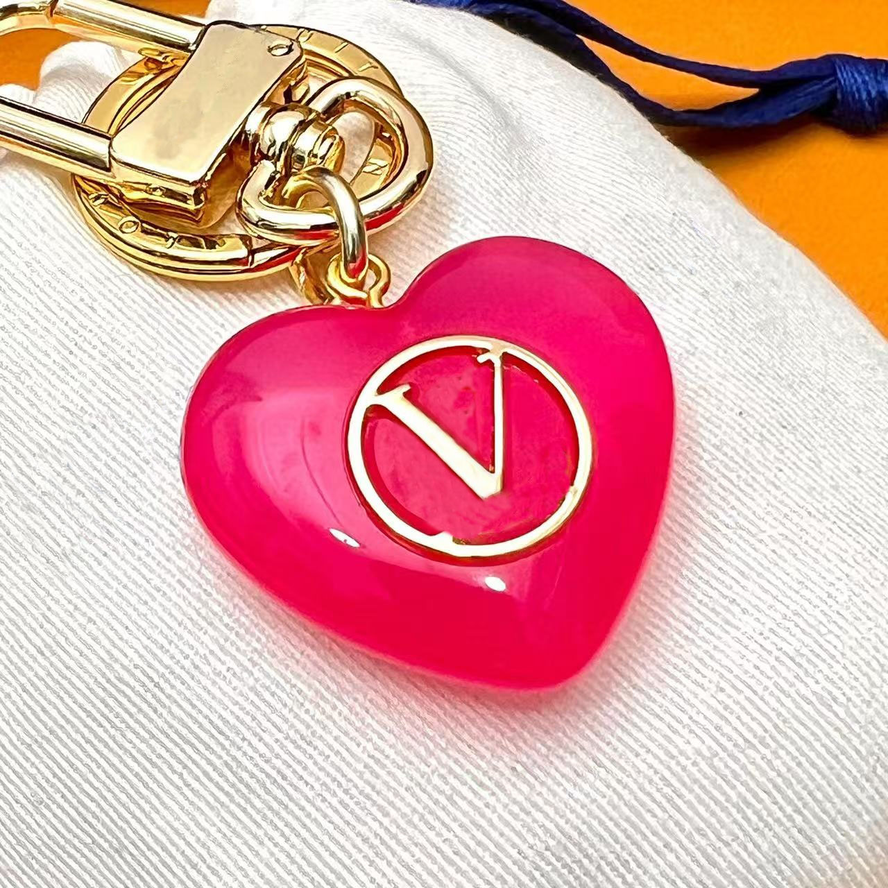 High heels Designer Keychain Bag Charm Heart Shaped Key Chain Fashion Love Pendants Gold Keyring Pink Car Ornament Keychains