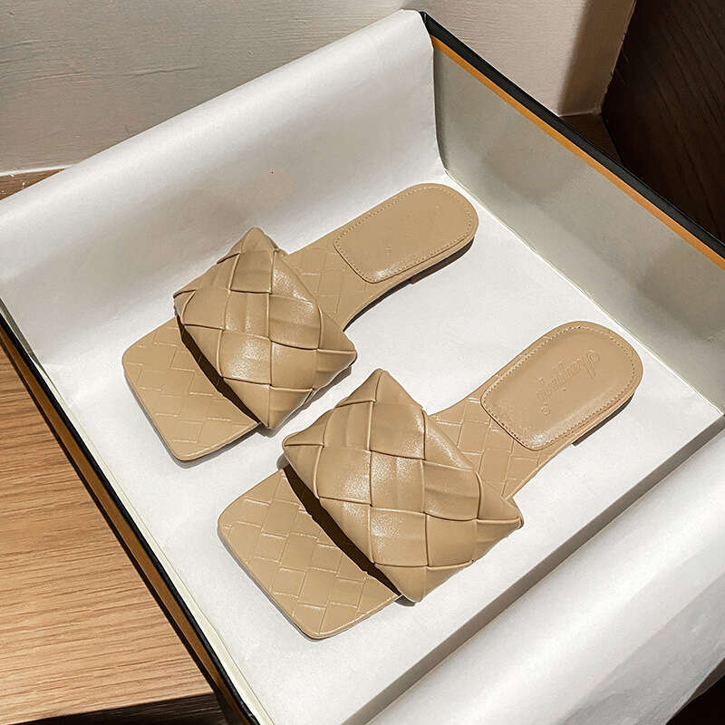 Small Internet Celebrity Slippers for Women, Outdoor Wear, 2022 New Square Toe Woven Flat Sandals, Large Size Lazy Shoes