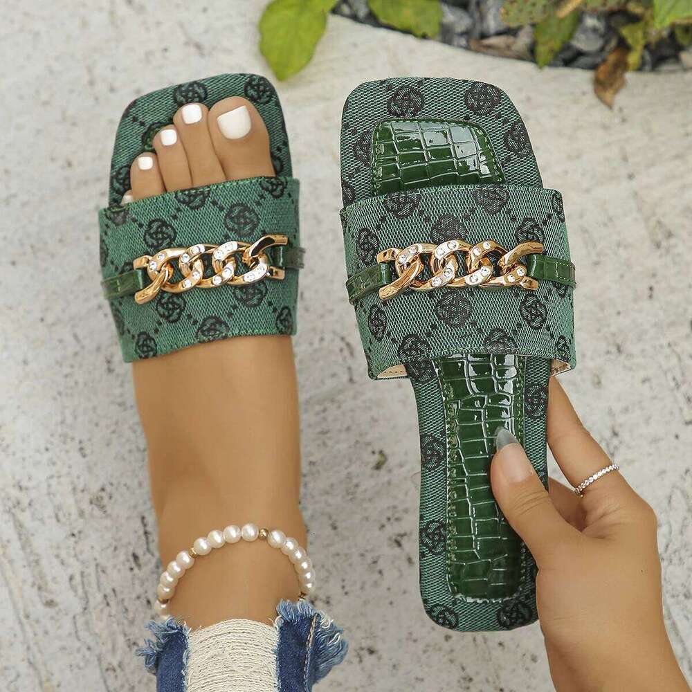 Fashion Flat Slippers Outdoor Beach Trend Brand Sandals Casual Designer Shoes for Woman Slides Women