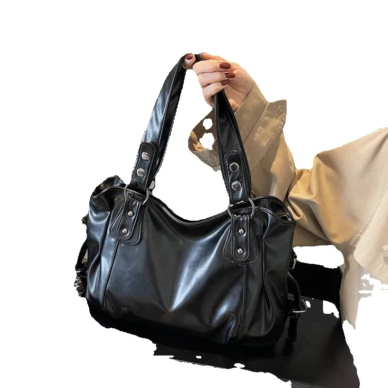 Autumn New Women s Shoulder Bag Solid Color Retro Large Capacity Shoulder Bag Autumn New Designer Bag Simple Retro Style Commuter Shoulder Underarm Ba