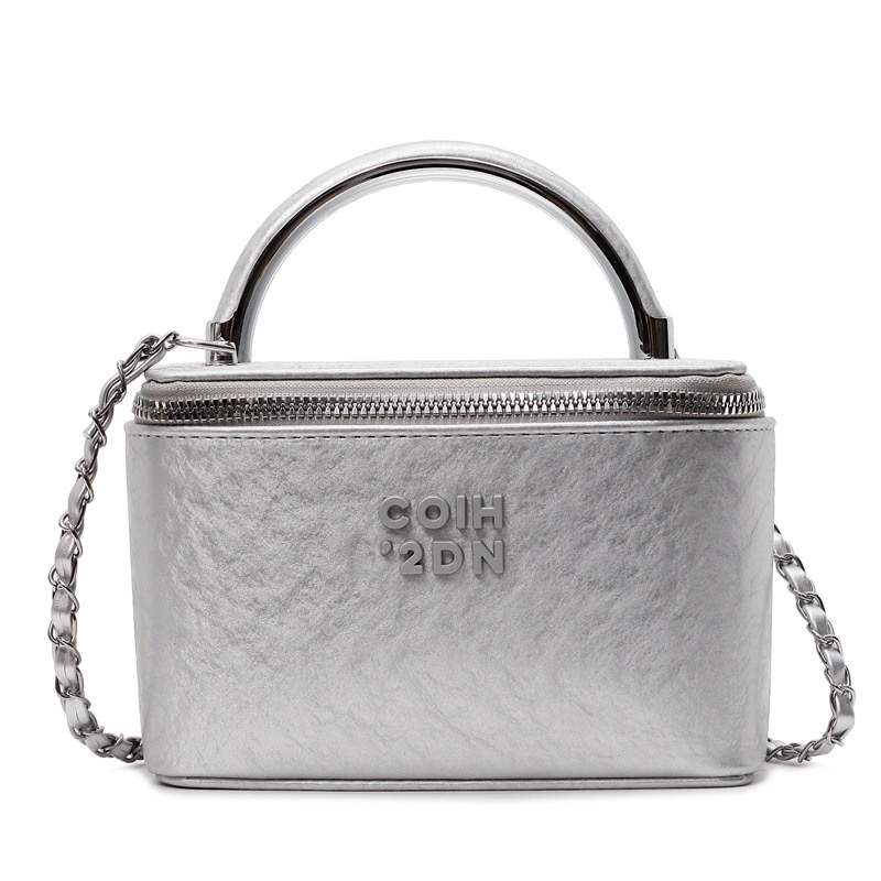 2025 light niche mini women retro new style patent leather messenger designer summer casual mouth red envelope shoulder bag NEW hot super ootd