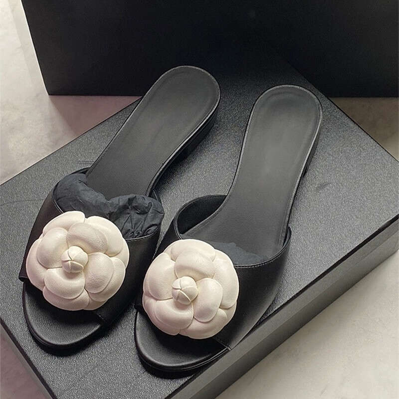 1446 Sheepskin Version ~ Little Fragrance Camellia Genuine Leather One-Strap Summer Fairy Style Flat Sandals for Women