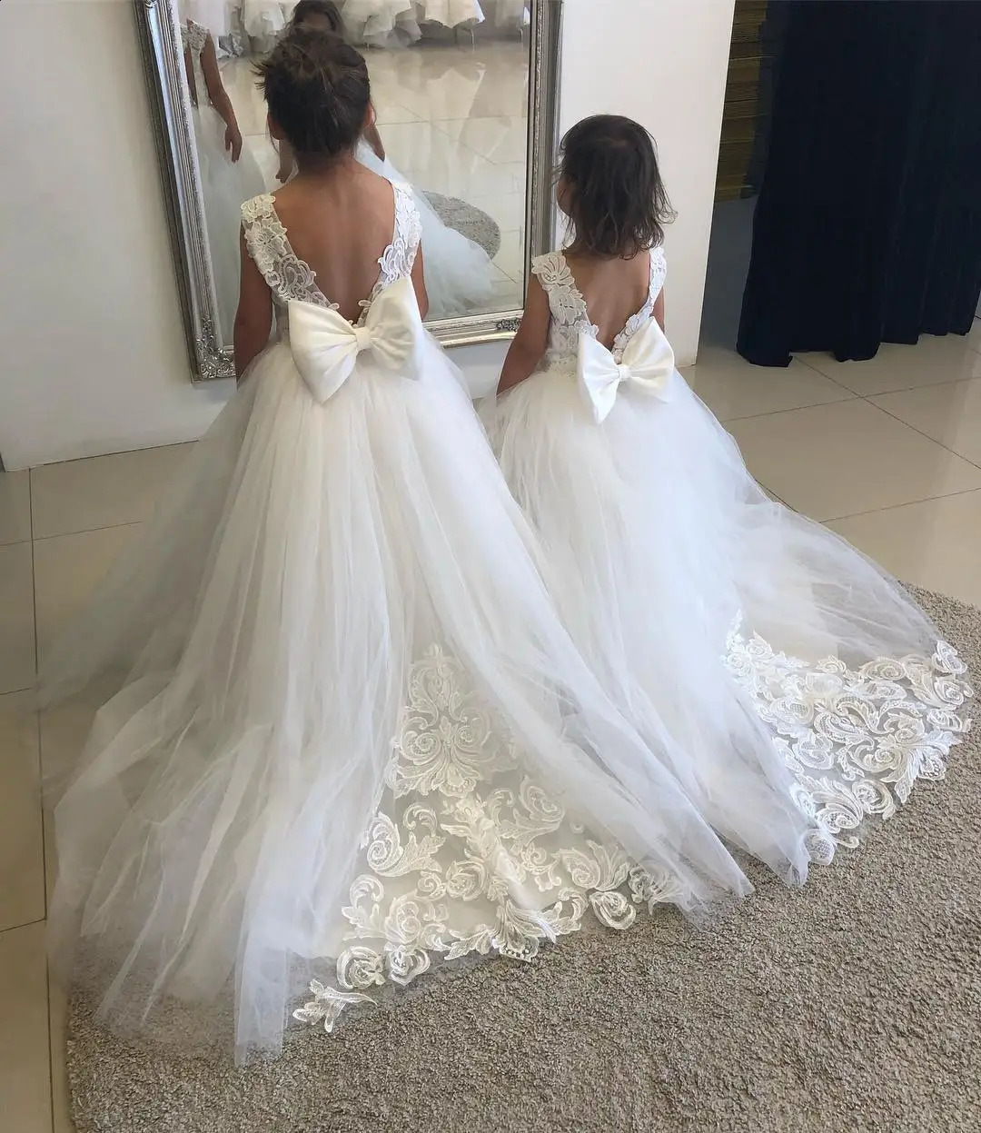 Cute Flower Girl Dresses for Wedding Big Bow Appliques Long Little Pageant Gowns Girls White Tulle First Communion Gowns 250821