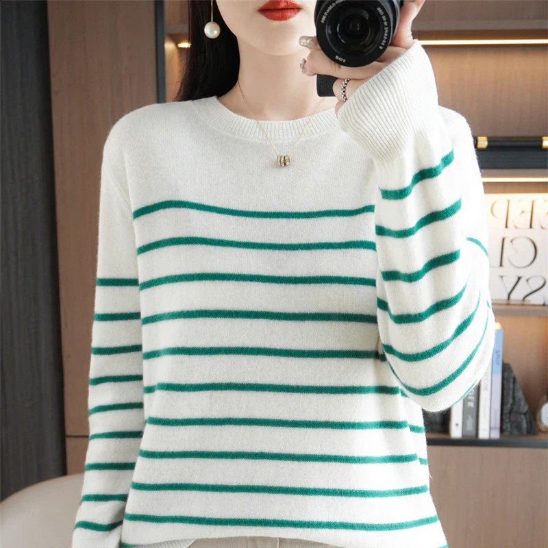 Autumn Winter Women O-neck Color Strip Pullover Wool Blend Fashion Soft Warm Sweater Cashmere Loose Casual Knit Base Top 250819