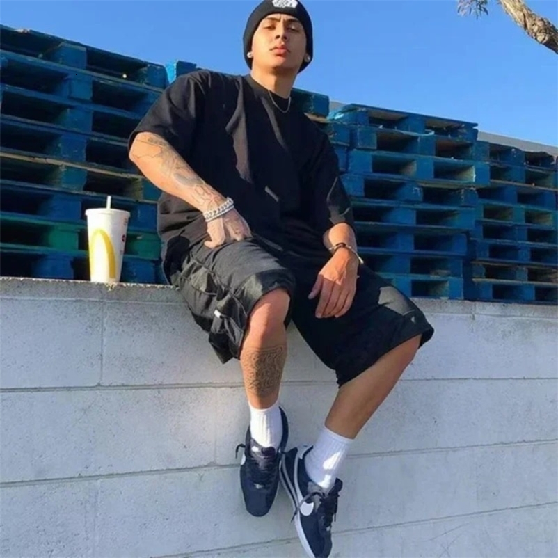 BIG LIP Y2K MOUTH RETRO HIP HOP GRAPHIC TEE American Band Singer T-shirt Men Fashion Street Rock Short-sleeved Women Top 250821