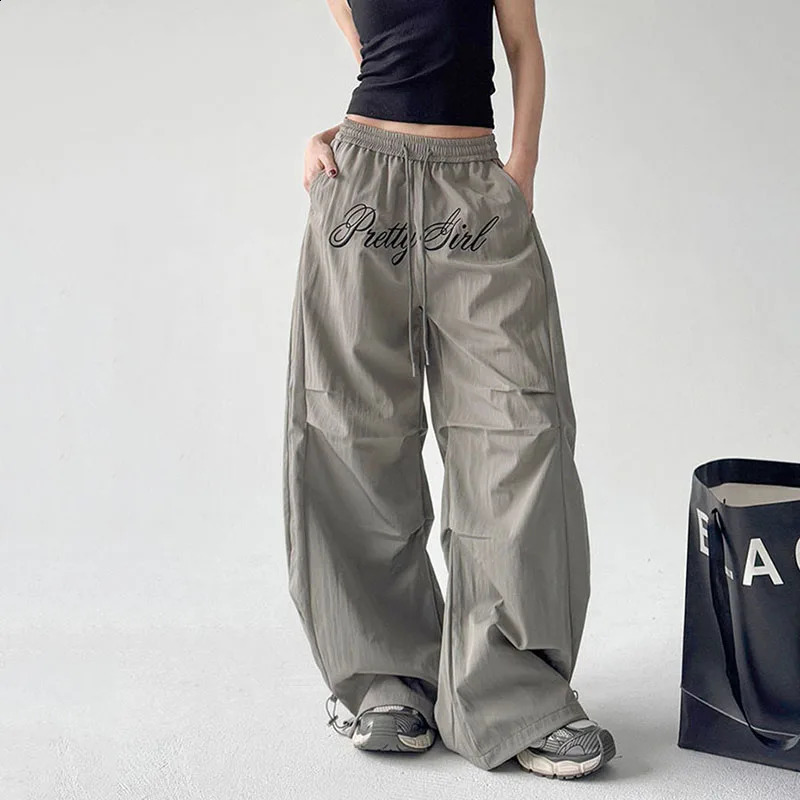 Woman Y2K Parachute Gray Pants Harajuku Streetwear Letter Embroidery Wide Leg Trousers Oversize Pockets Baggy Cargo Sweatpants Z260314