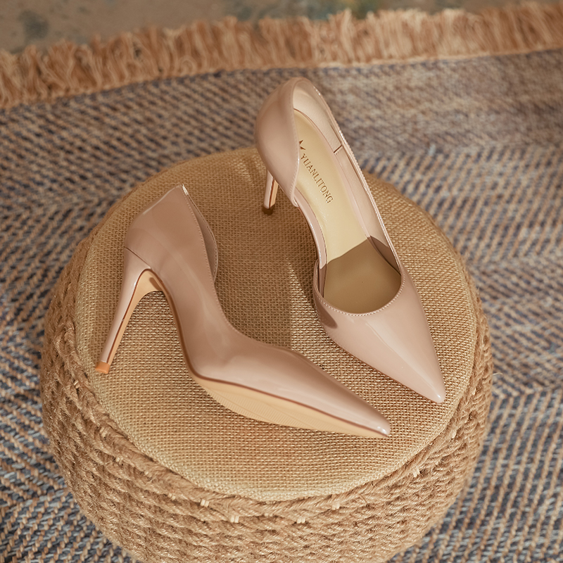 Stylish Nude Patent Leather Pointed Toe High Heels 2025 fashion Shoes Pink Color