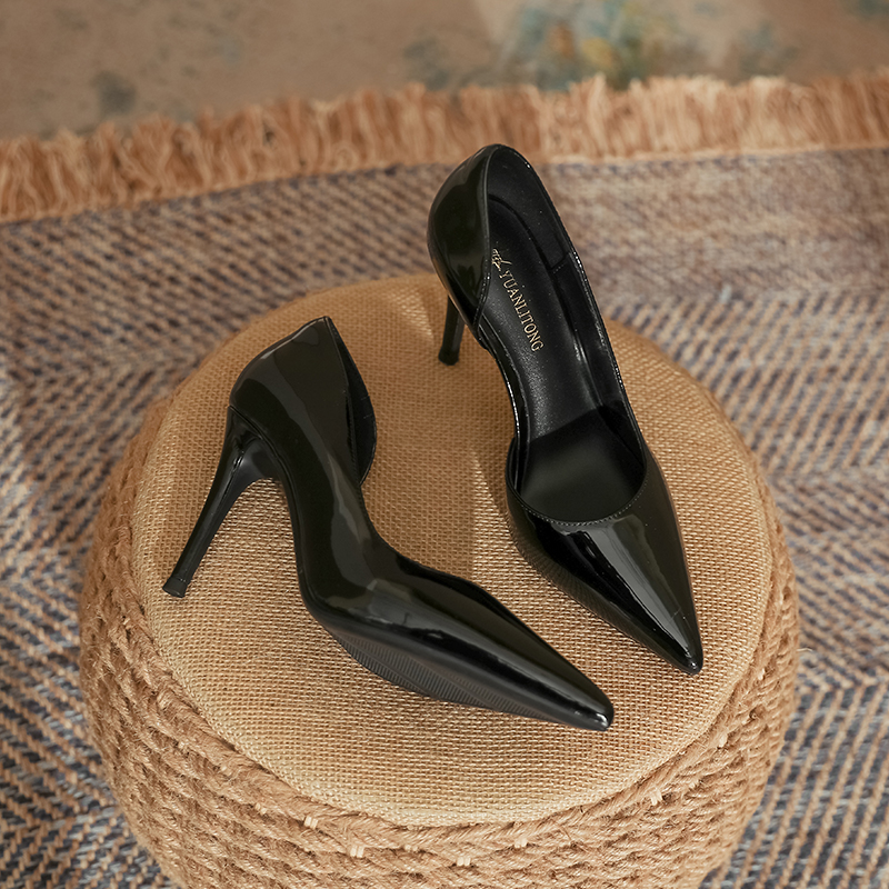 Stylish Nude Patent Leather Pointed Toe High Heels 2025 fashion Shoes