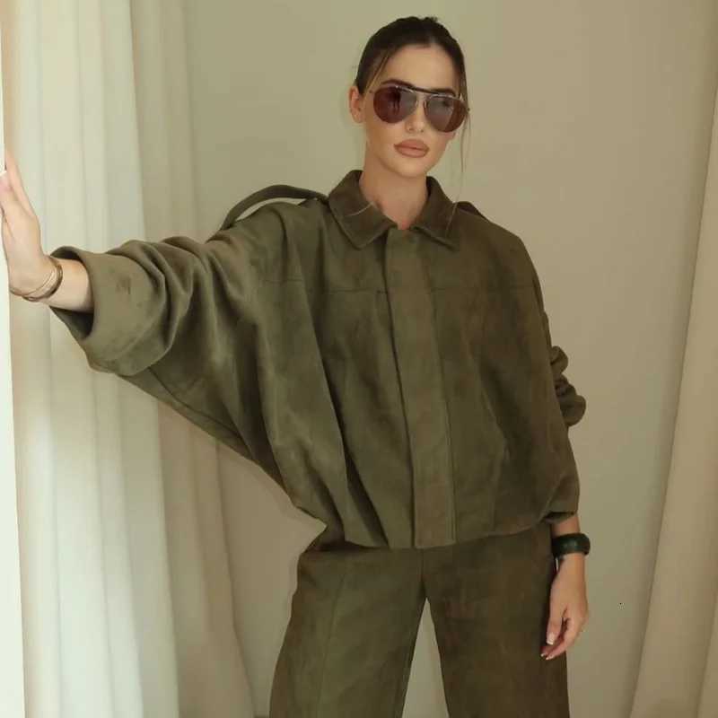 100% Womens Bomber Jacket Lapel Long Sleeve Zipper Suede Jacket Women 2025 High Street Cropped Racing Jackets Coats Outerwears W250821