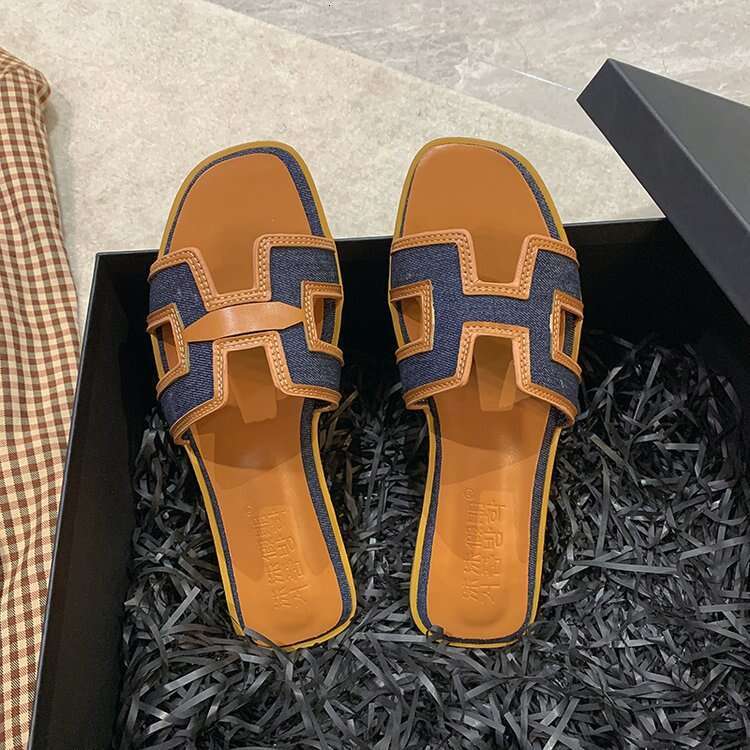 Soft Sole Women's 2023 Summer Flat Slippers Outdoor Fashion Color-Block Beach Casual One-Word Sandals