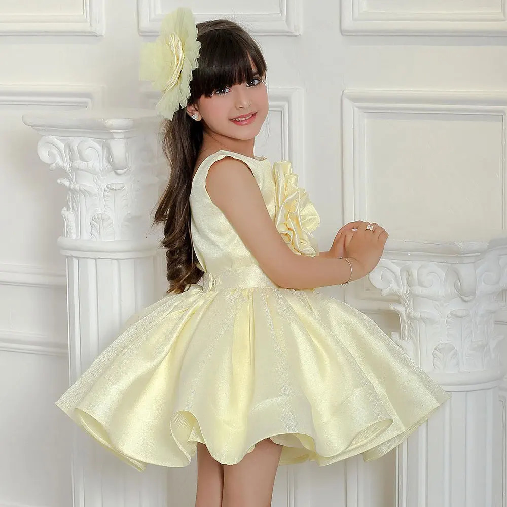Customized Yellow Satin Flower Girl Dresses For Wedding Mini O-Neck Knee Length Kids Birthday Party First Communion Ball Gown 250820