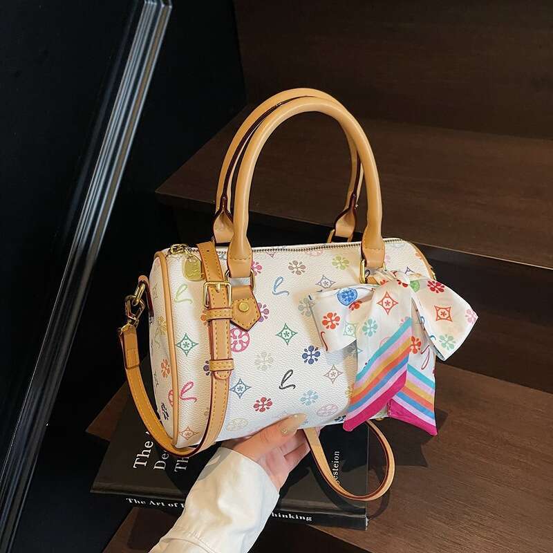 Designer bag 2025 new luxury tote bag crossbody bag shoulder bag fashionable and high quality versatile handbag versatile bag