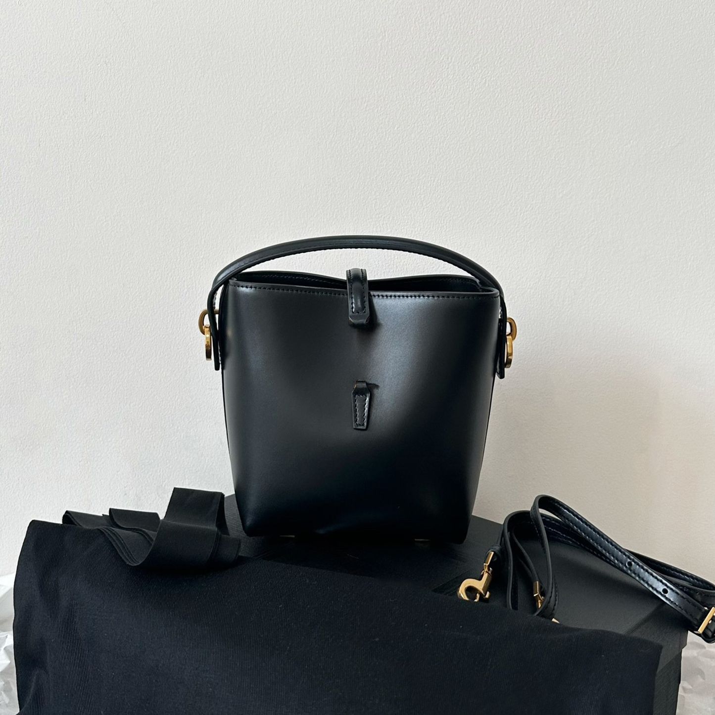 designer bag mini bag le37bag luxury tote bag bucket bags saintlaurants bag women bag LE CASSANDRE purse shoulder bag handbag crossbody bag leather Hobo Underarm Bag