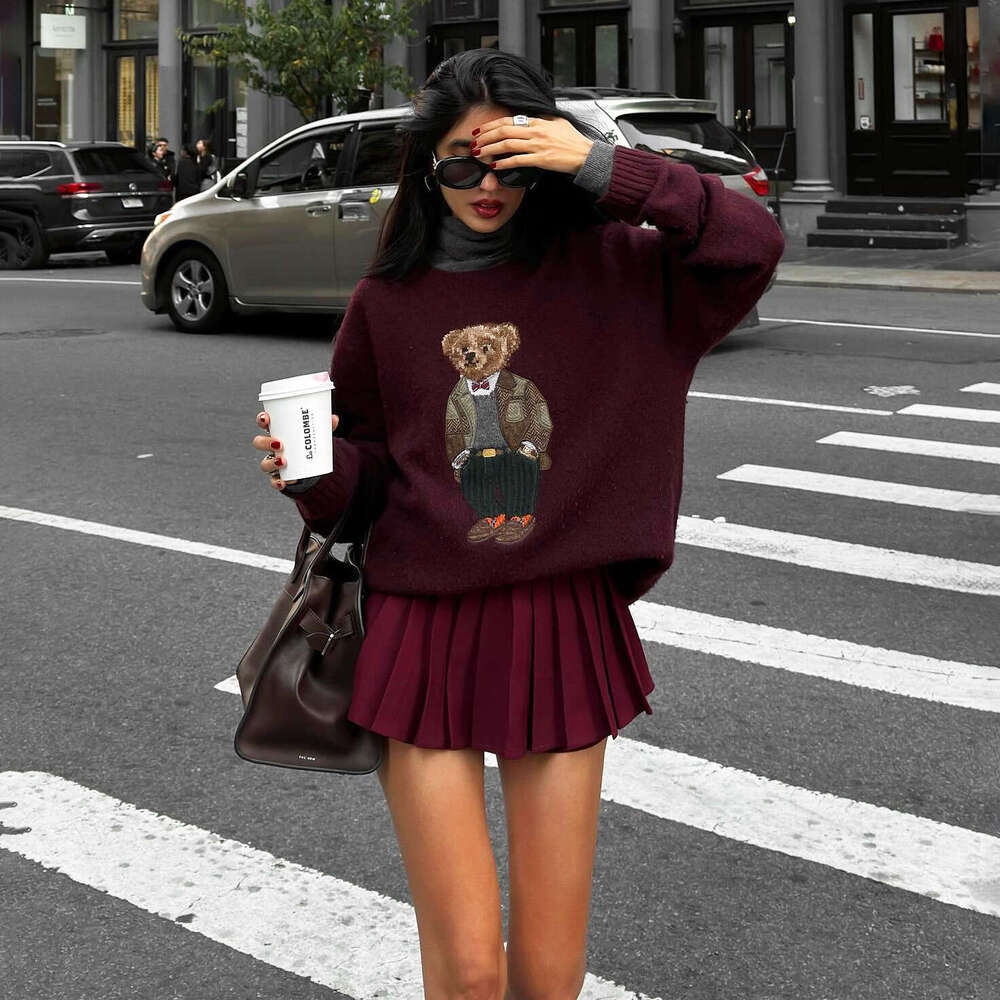 Winter new women's clothing bear embroidery round neck slim fit sweater cartoon college style knitted sweater top