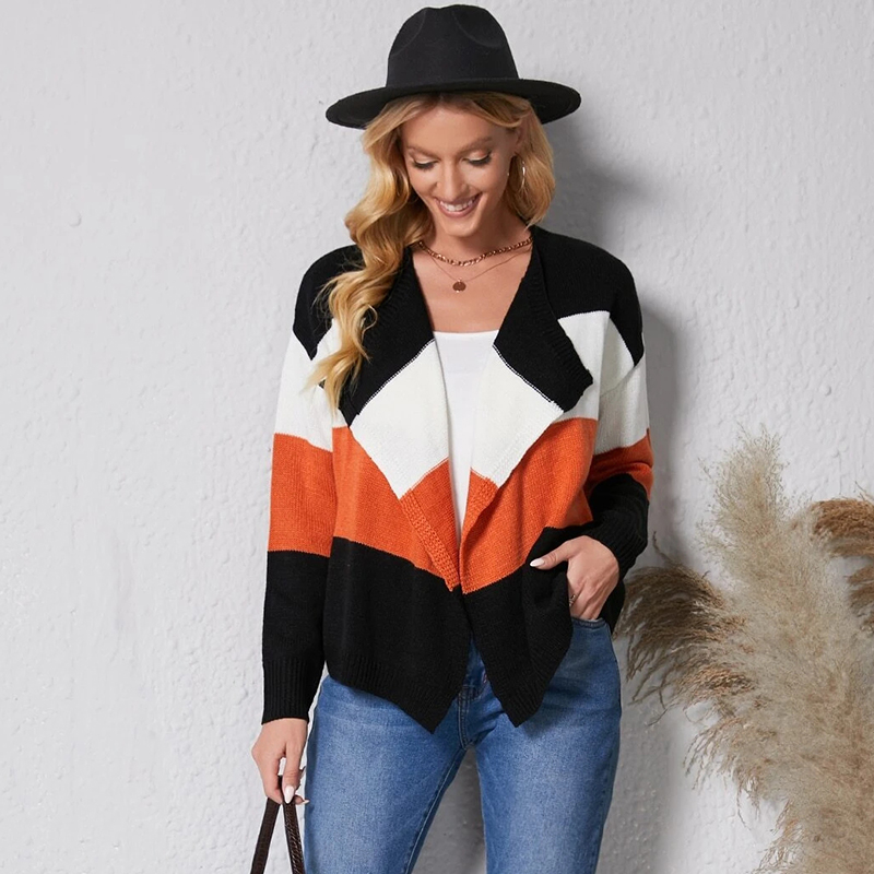 Fashionable Polyester Blend Tunic Cardigan with Elegant Two-Toned Design & Comfortable Looseness