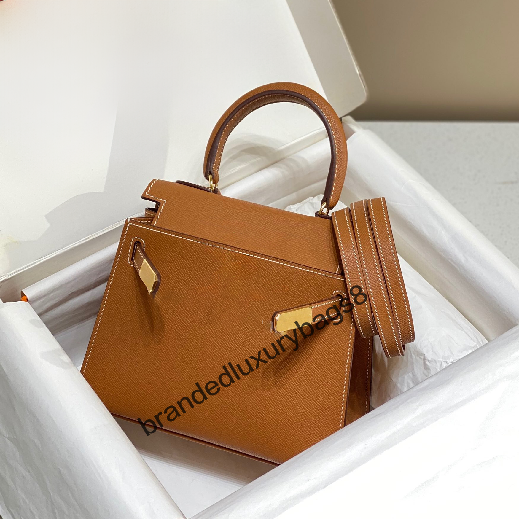 designer shoulder bag mini bag tote bag luxury women crossbody bag genuine leather fashion handbag with lock and key portable top quality cowhide 19cm 25cm