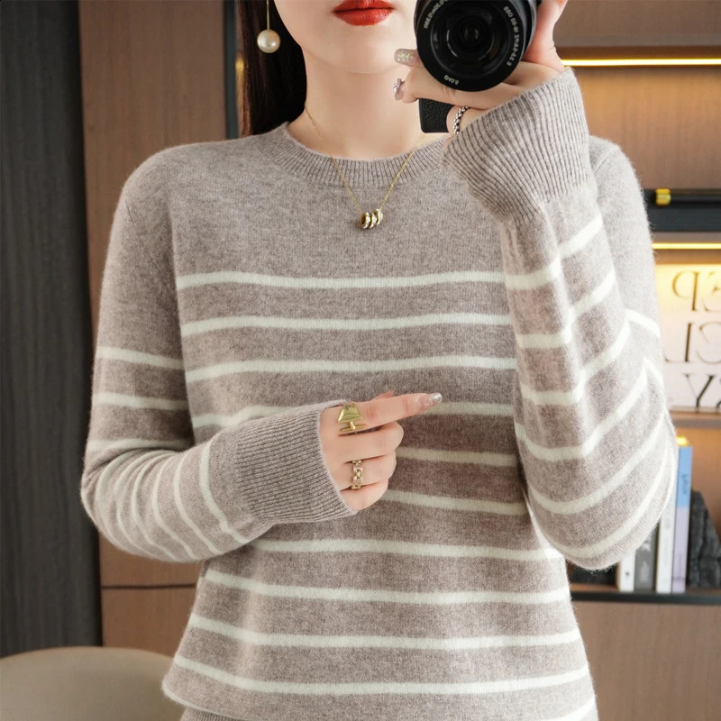 Autumn Winter Women O-neck Color Strip Pullover Wool Blend Fashion Soft Warm Sweater Cashmere Loose Casual Knit Base Top 250819