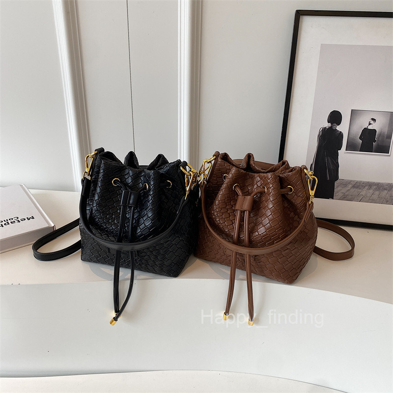 Handheld Large Capacity Bag for Women Trendy Autumn New Fashion Crossbody Bag Korean Style Drawstring Stylish Bucket Bag