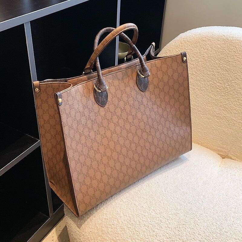 Stylish Atmosphere Large Capacity Single Shoulder Hand Handbag Commuter Women's Tote Bag