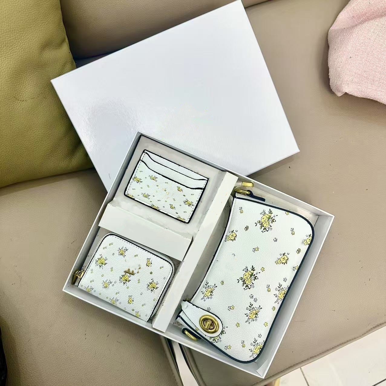 Wholesale and retail Designer (bag + wallet + card case) Cherry bag Wallet Underarm Bag Combination Set Print Embossed Classic Crossbody Bag