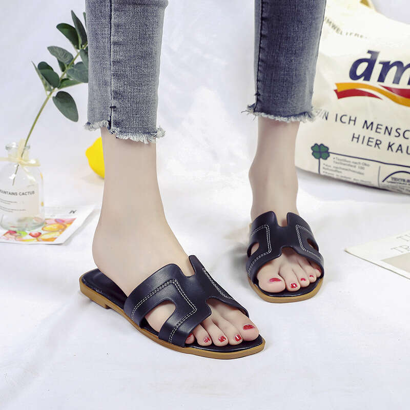 Women's Summer Fashion New Simple Flat Beach Sandals One-Strap Slippers for Outdoor Wear