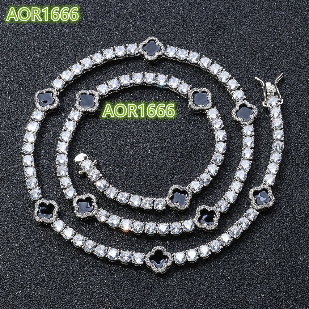 Fashion Hip Hop Jewelry Four-Leaf Clover Tennis Necklace Women's White Gold Ice Type Moissanite Necklace