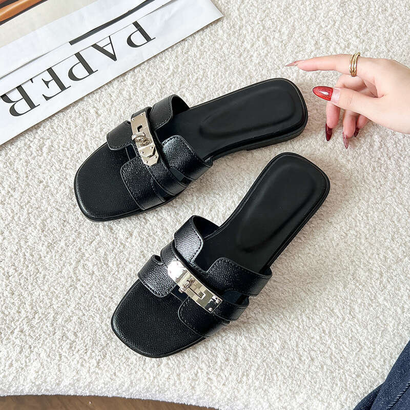 Silver Small Lock Buckle Flat for Women Summer 2025 New Style One-Strap Slippers Vacation Fashion Outdoor French Sandals
