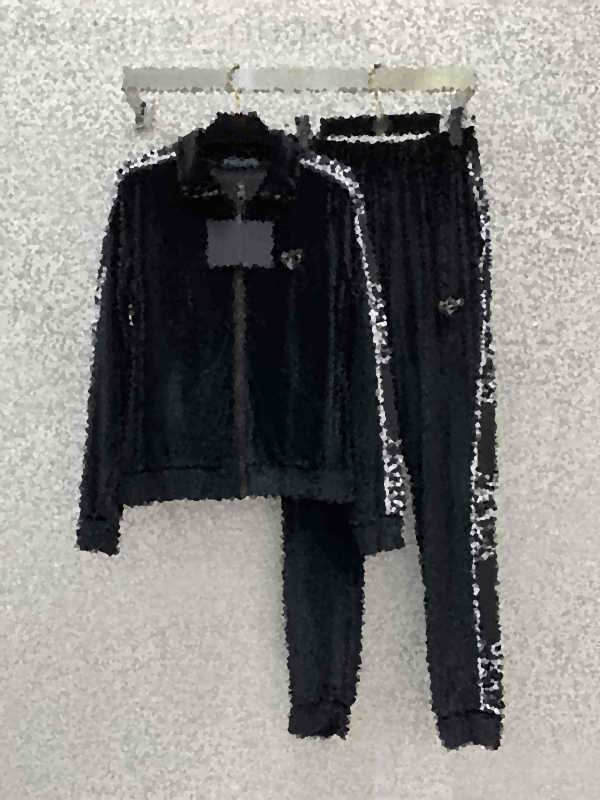 Women's Tracksuits designer Style Collection New Velvet Suit Classic Letter Patchwork Zipper Long Sleeve Jacket Top+Elastic Waist Jogger Pants for Sports, S339