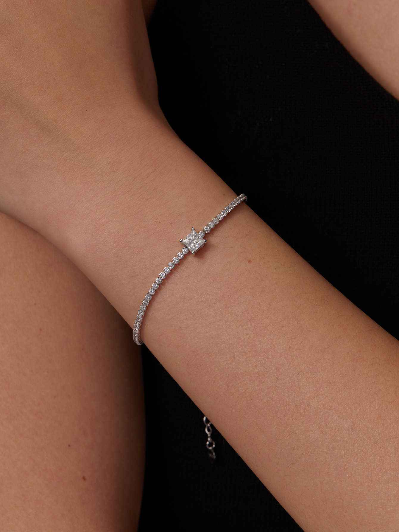 MT Lady Moissanite Bracelet D Color Lab-Created Diamond Bracelet, 18K Gold-Plated Sterling Silver Bracelet, Adjustable Chain, Jewelry Gift for Women W