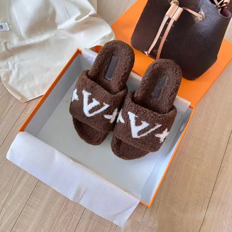 2025 Designer slippers Hairy slippers for women's outdoor wear Women's New Fairy Style letter embroidery one-line Fluffy Slippers outdoor ca