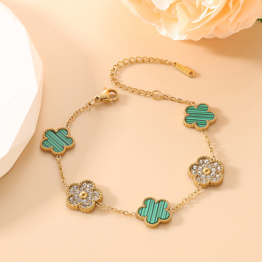 Titanium Steel Five-Leaf Clover Bracelet with Inlaid Dias Mother-of-Pearl, High-End, Non-Fading, Simple and Versatile Jewelry Z260313