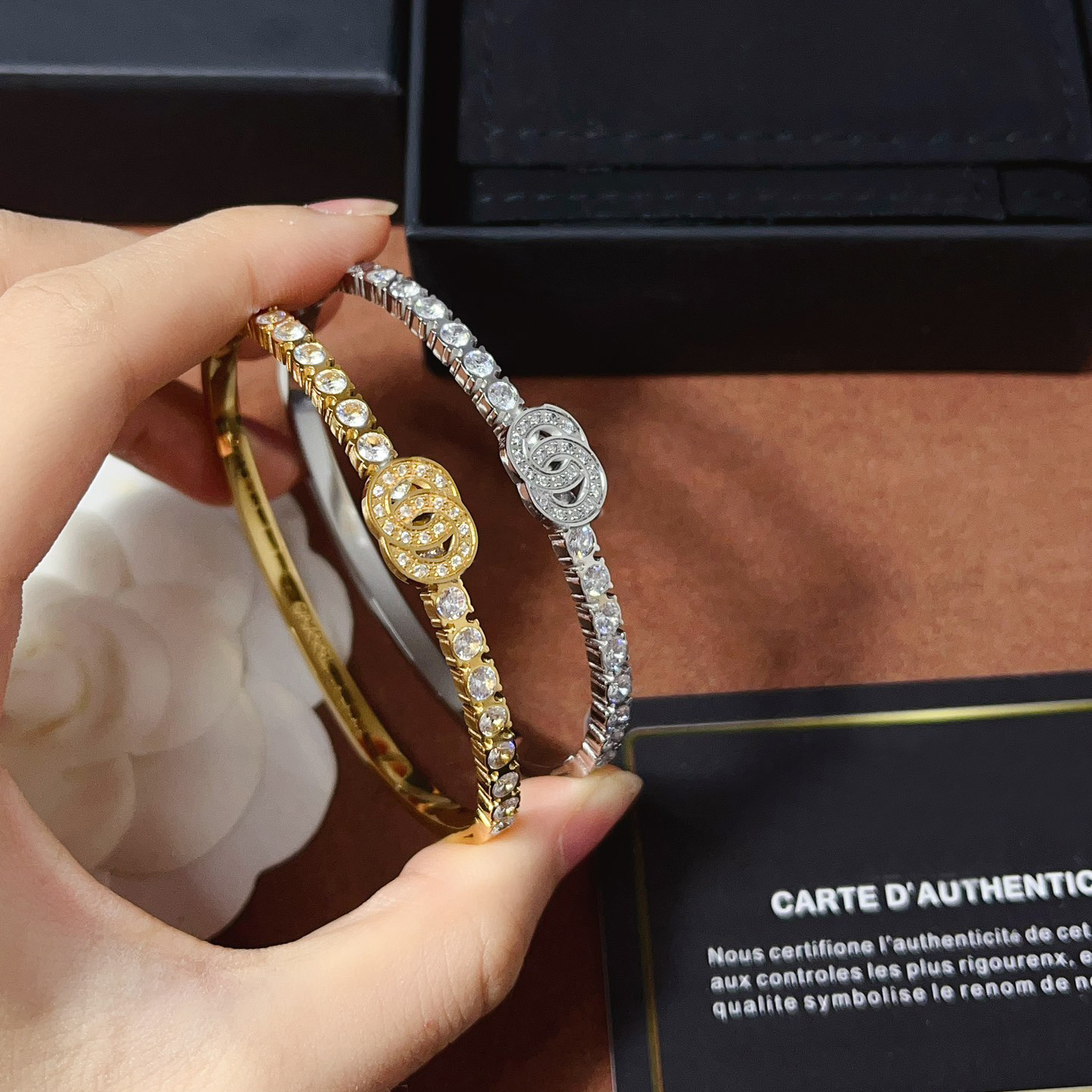 Gold Tone Crystal - Encrusted Bangle With Intertwined Rings Detail Glamorous Elegant Style Daily & Evening Looks Gift For Her High Quality Jewelry