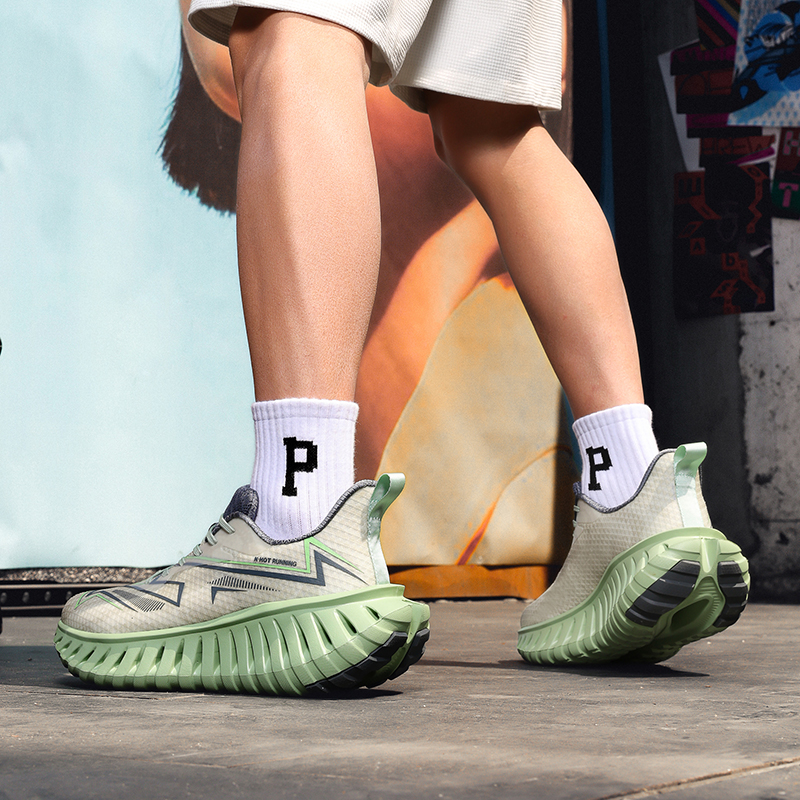 N HOT Designer shoes free shipping Running Shoes Mens shoes are comfortable thick soled wearresistant versatile fashionable running shoes