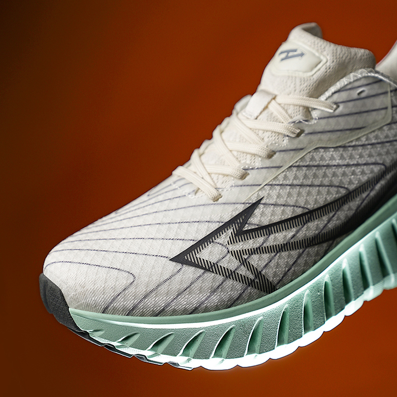 N HOT Designer free shipping Running Shoes Mens breathable mesh sports running shoes height increasing wearresistant versatile casual shoes