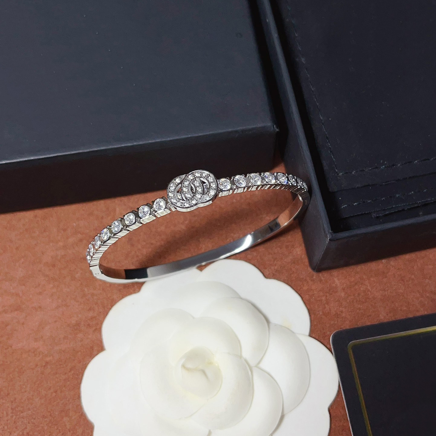 Gold Tone Crystal - Encrusted Bangle With Intertwined Rings Detail Glamorous Elegant Style Daily & Evening Looks Gift For Her High Quality Jewelry