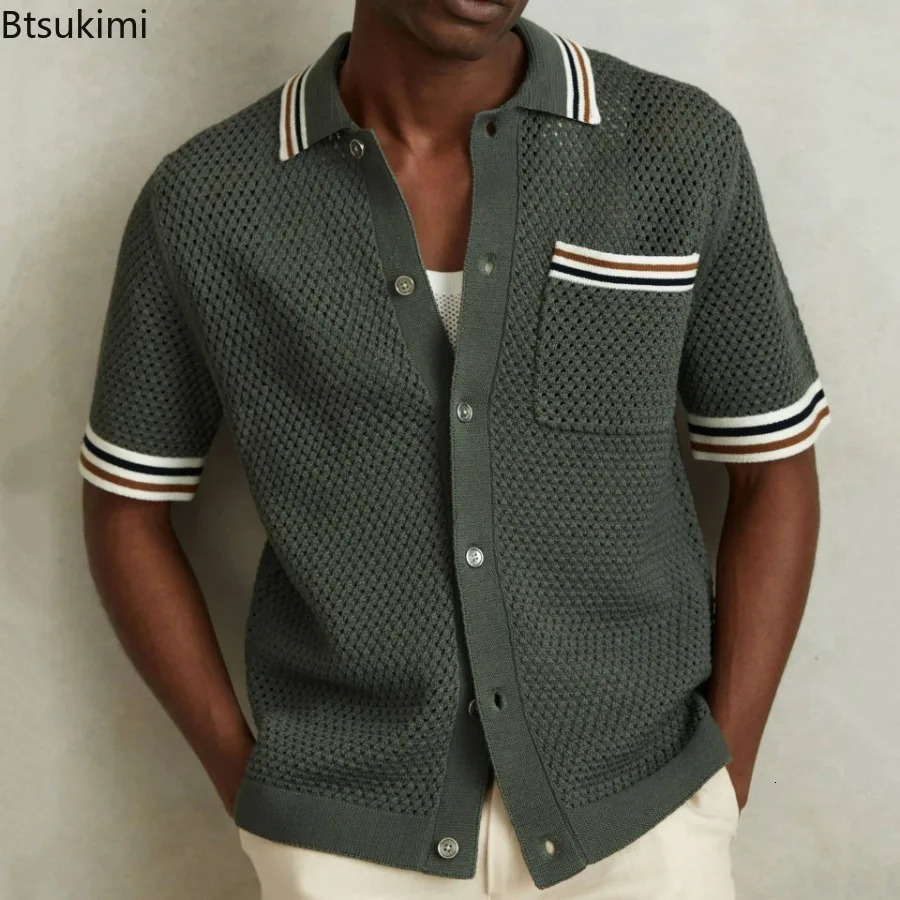 2025 Mens Summer Short Sleeve Polo Shirts Knitted Lapel Cardigan Top Stripe Stitching Men Polo Tee Shirt Fashion Camisa Hombre 250822