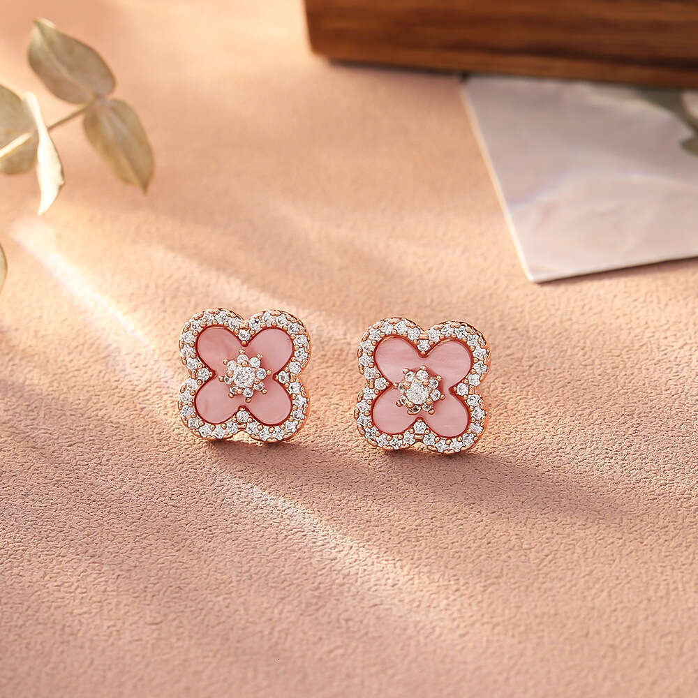 Luxury jewelry designer bracelet Natural Shell-of-Pearl Lucky 4-leaf Clover Inlaid Zircon Hollow Bracelet High-End Niche Design Exquisite Versatile Je - view 6