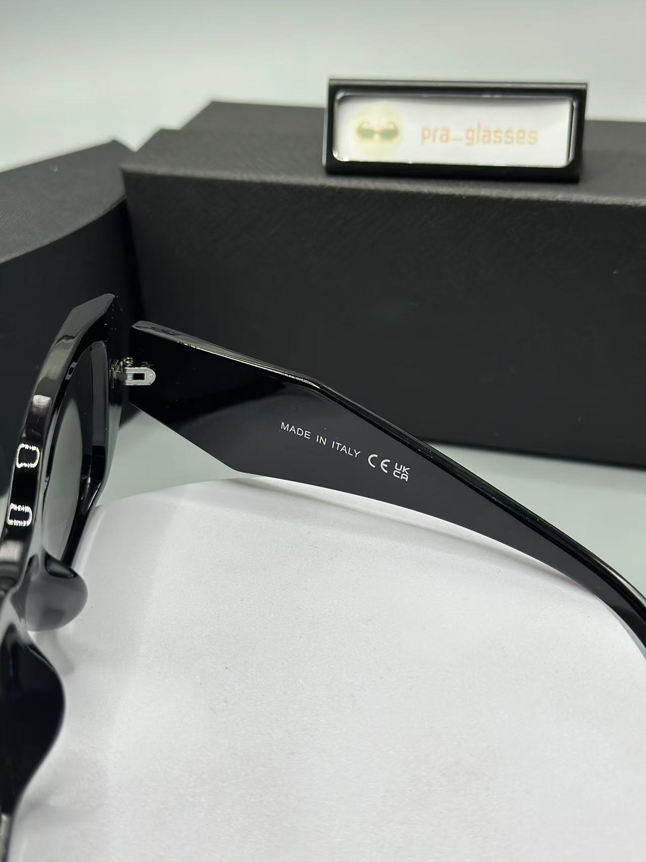 luxury Designer Sunglasses Womens Mens Wearing Outdoor Shades Fashion Senior Eyewear For Women Eyeglasses Frame Vintage Sun Glasses Triangular Signatu